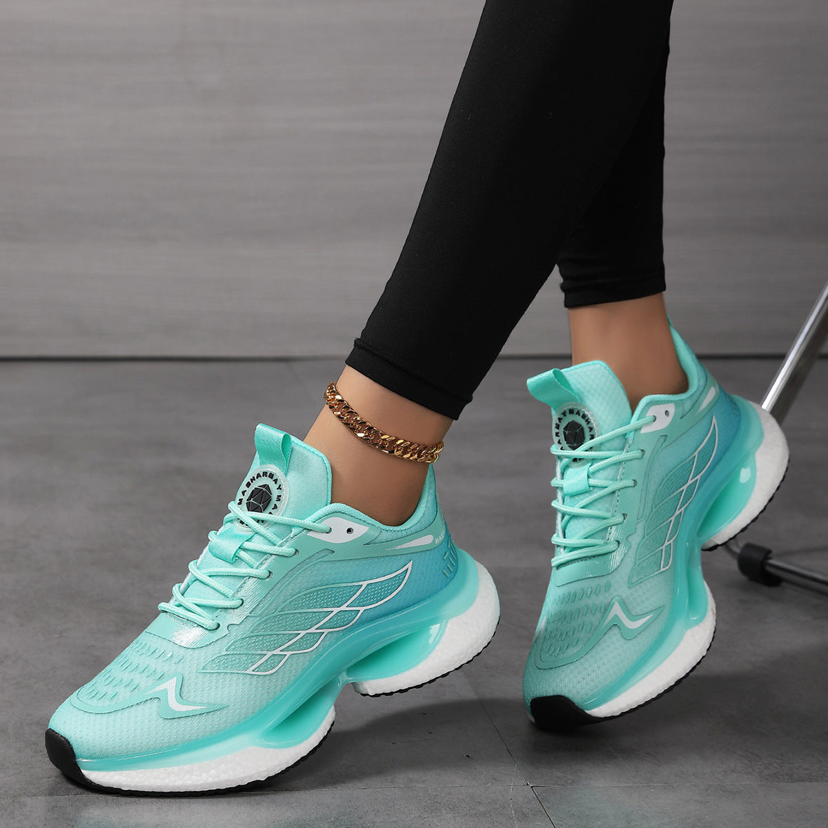 PulseLite Mesh Running Sneakers, product view 2